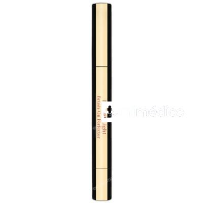 BASE CORRECTORA EN PINCEL 02 MEDIUM BEIGE CLARINS